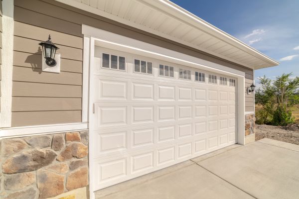 Garage Lifting in Blue Springs